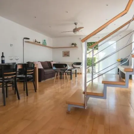 Sa Casa Vermella En Ciutadella *