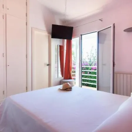Sa Casa Vermella En Сьюдадела